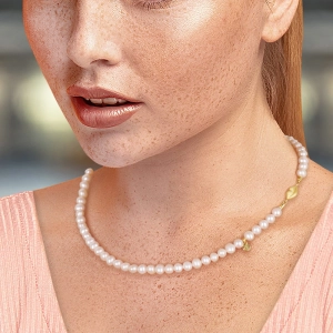 naszyjnik-male-perly-naturalne-choker-pozlacane-zapiecie-04.jpg